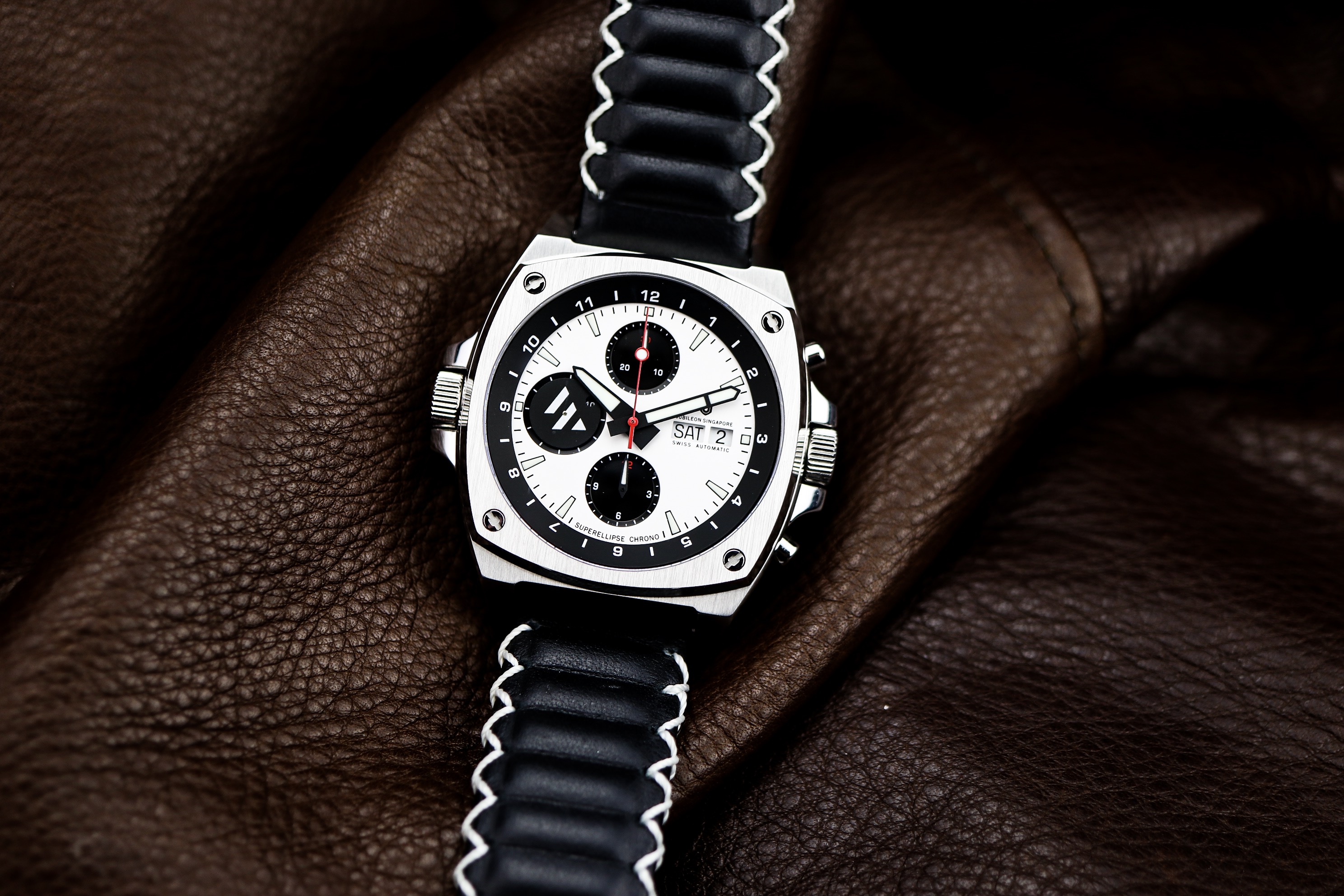 Jubileon Superellipse Chronograph Watcha Edition