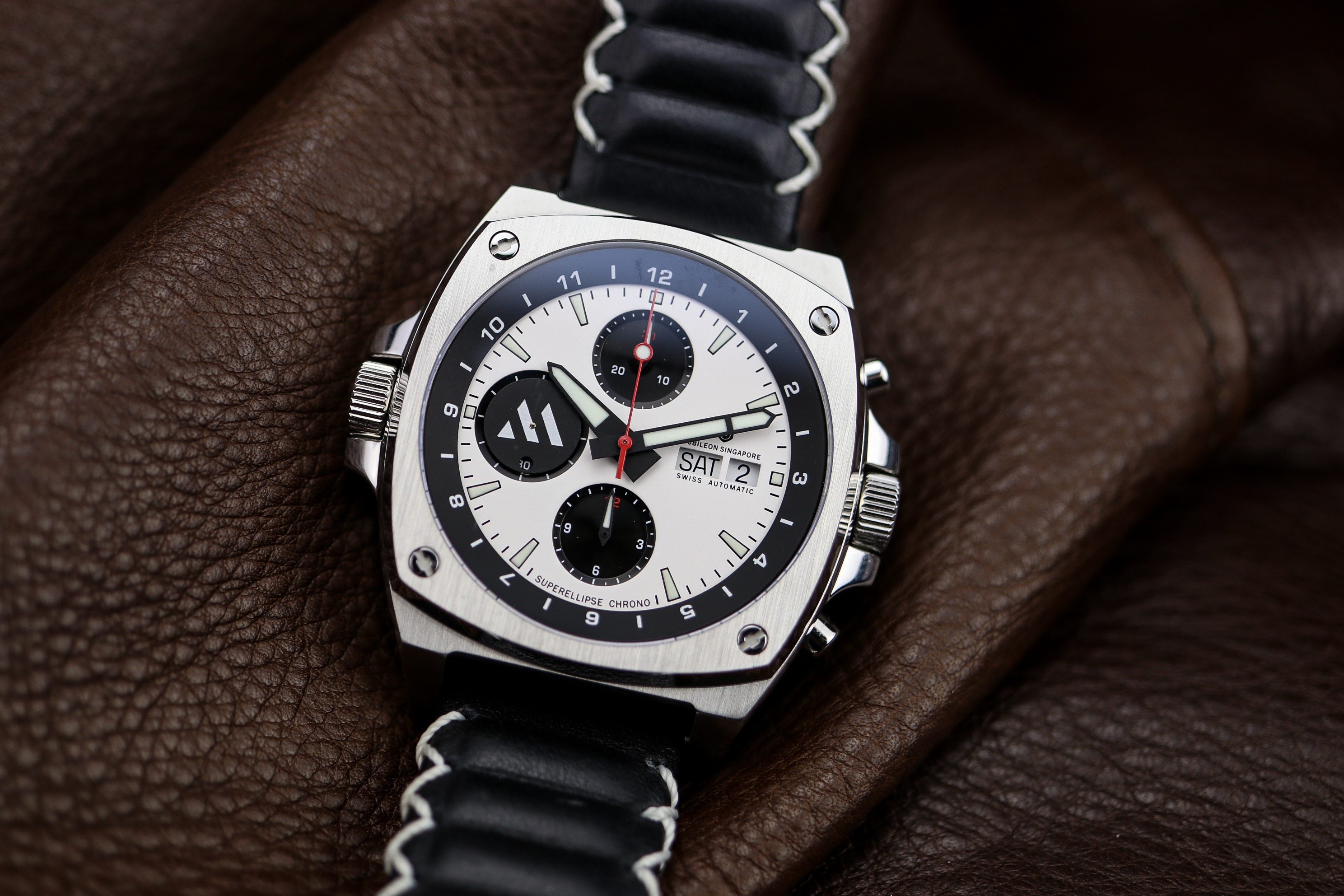 Jubileon Superellipse Chronograph Watcha Edition