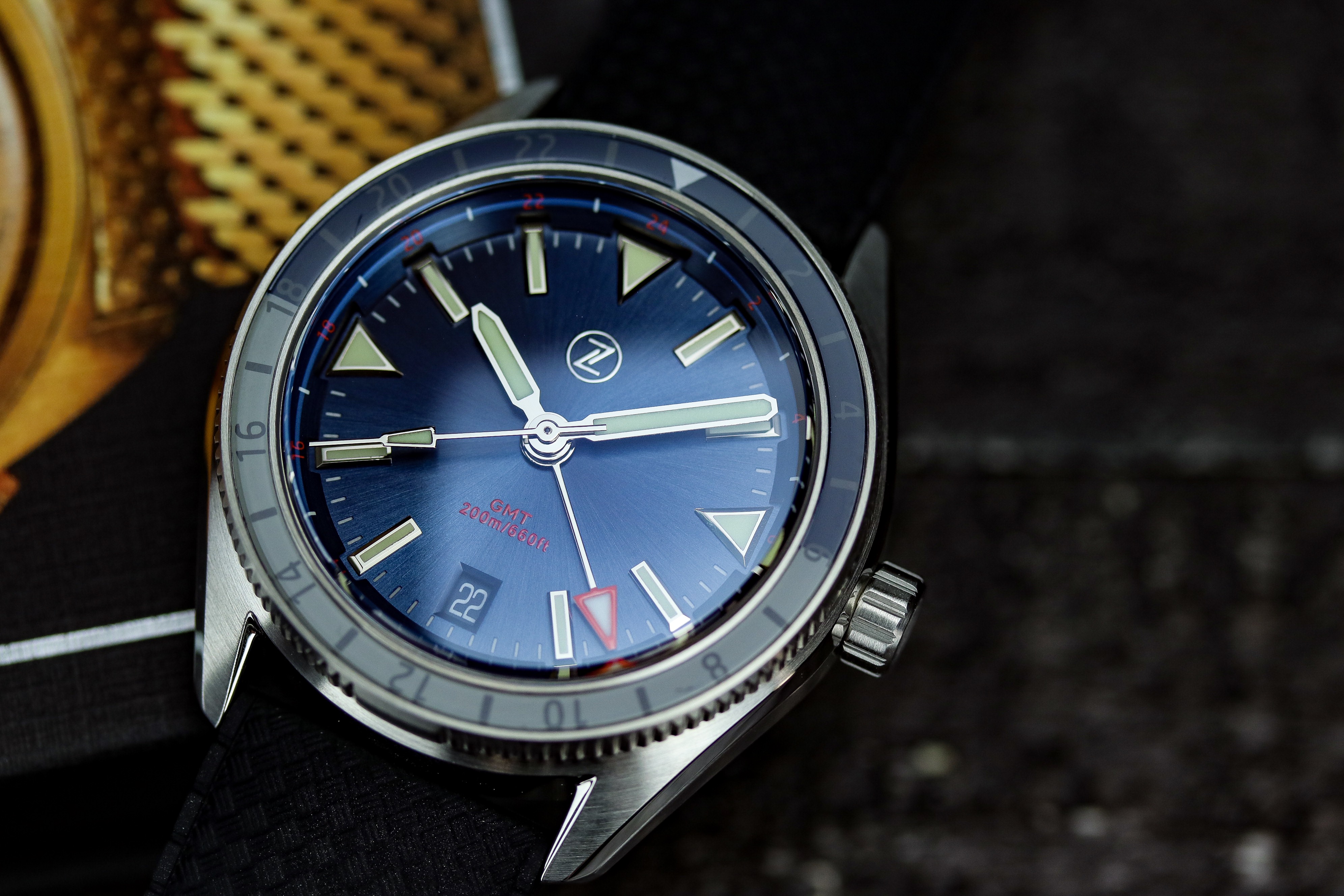 Zelos Horizon GMT | Hands-On Review - WatchReport.com