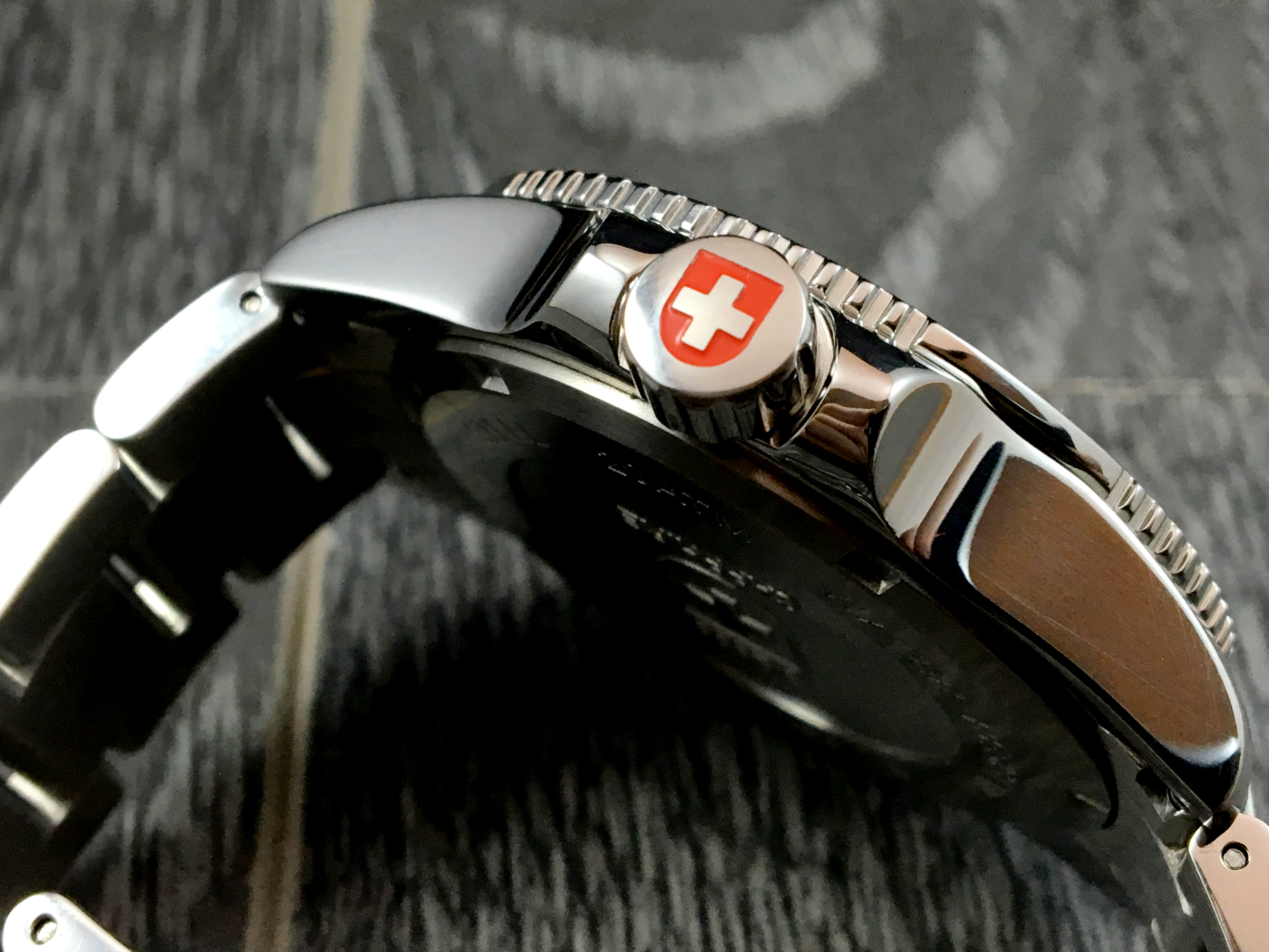Swiss military on sale dreadnought watch review