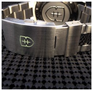 WatchReport.com-Watch-Review-Elliot-Brown-Bloxworth-Watch-Review