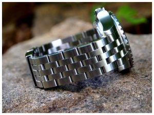 DETOMASO-san-Marino-Dive-watch-review