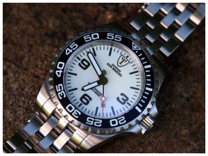DETOMASO-san-Marino-Dive-watch-review
