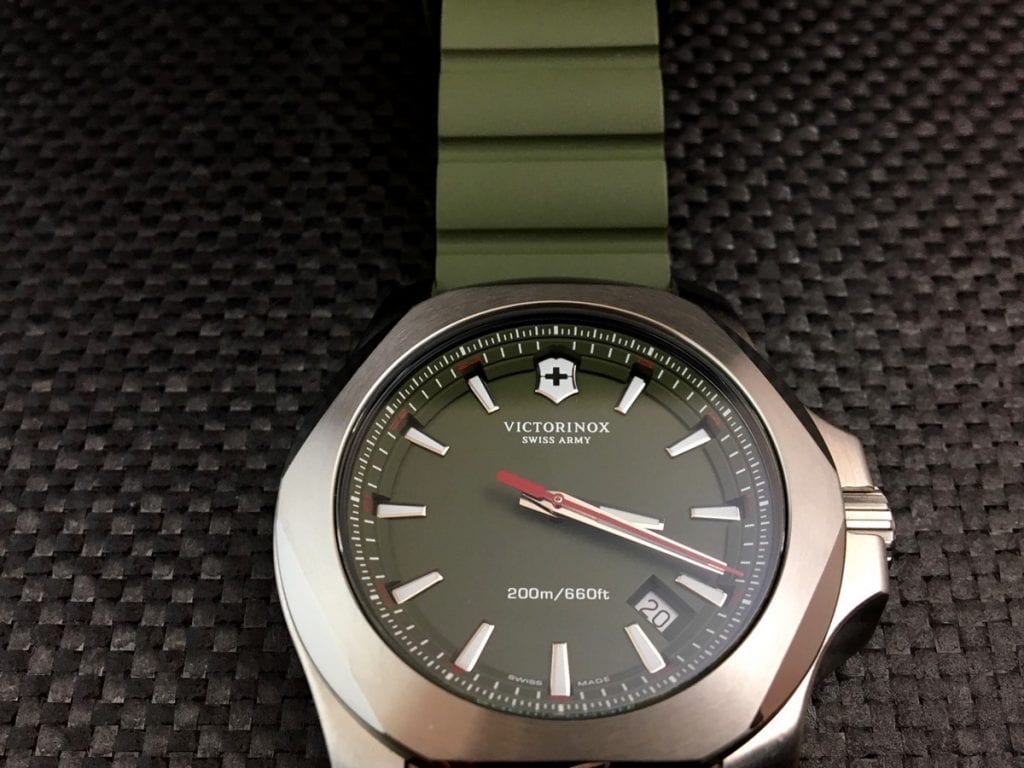 Watch_review_Victorinox_Swiss_Army_INOX