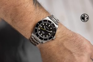 Nomadic Pitch Black